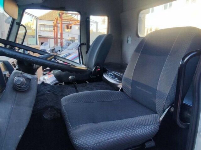 Белый TATA 1618, объемом двигателя 5.7 л и пробегом 280 тыс. км за 9400 $, фото 1 на Automoto.ua
