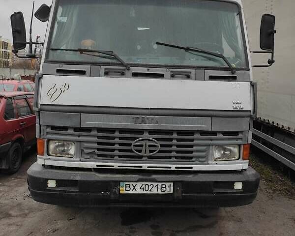 Белый TATA ЛПТ, объемом двигателя 5.68 л и пробегом 900 тыс. км за 7000 $, фото 1 на Automoto.ua
