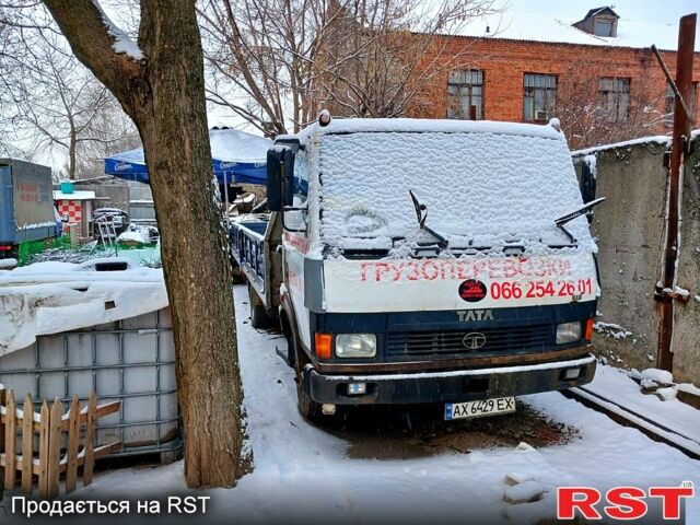 Белый TATA ЛПТ, объемом двигателя 5.7 л и пробегом 300 тыс. км за 5000 $, фото 1 на Automoto.ua
