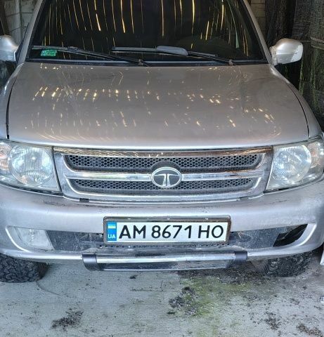 Серый TATA Сафари, объемом двигателя 2.2 л и пробегом 2 тыс. км за 1700 $, фото 1 на Automoto.ua