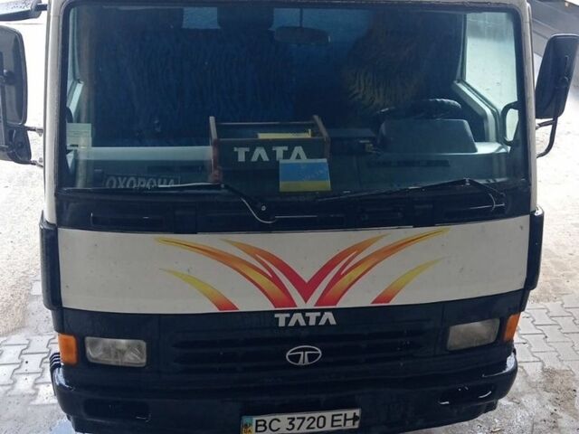 Белый TATA LPT 613, объемом двигателя 5.68 л и пробегом 412 тыс. км за 8300 $, фото 1 на Automoto.ua