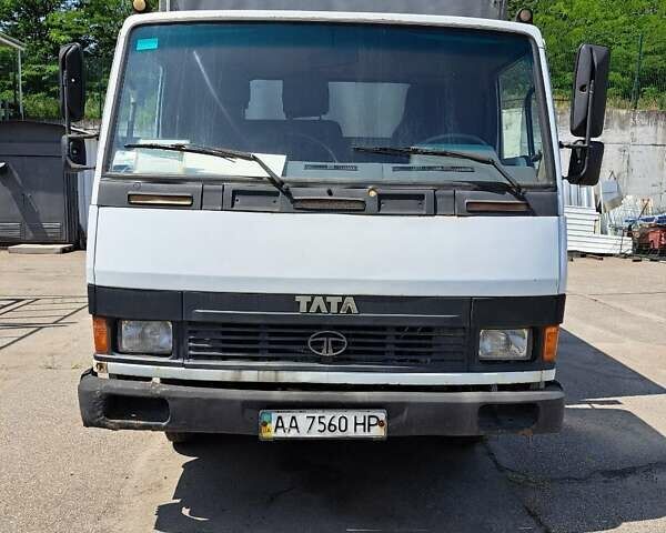Белый TATA LPT 613, объемом двигателя 0 л и пробегом 426 тыс. км за 5500 $, фото 1 на Automoto.ua
