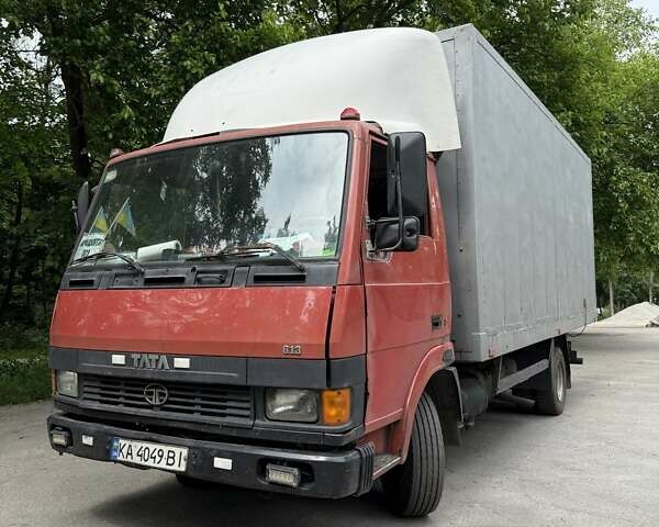 Красный TATA LPT 613, объемом двигателя 5.9 л и пробегом 1 тыс. км за 4200 $, фото 1 на Automoto.ua