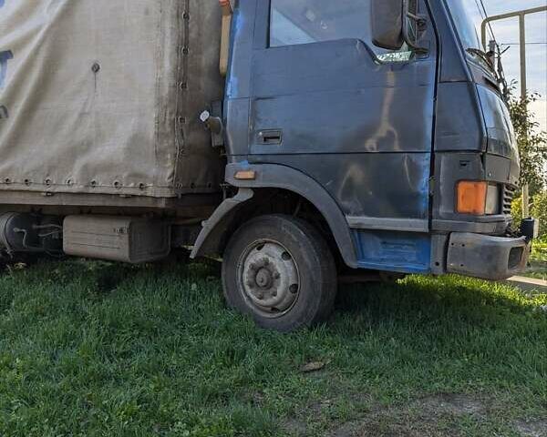 Синий TATA LPT 613, объемом двигателя 5.68 л и пробегом 47 тыс. км за 3900 $, фото 1 на Automoto.ua