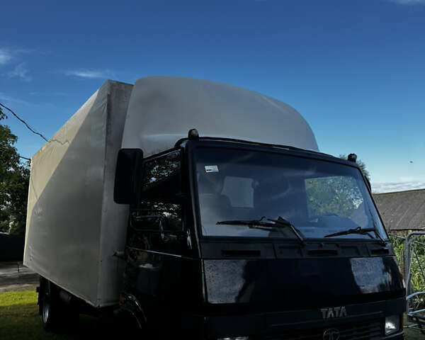 Синий TATA LPT 613, объемом двигателя 5.68 л и пробегом 680 тыс. км за 5800 $, фото 1 на Automoto.ua