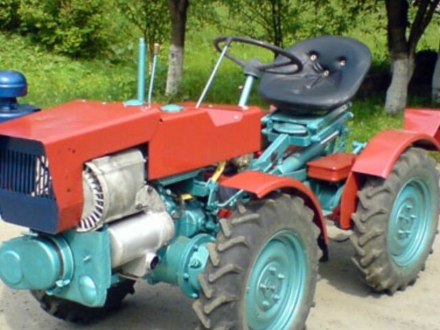 Красный ТЗ 4k-14, объемом двигателя 0 л и пробегом 5000 тыс. км за 2950 $, фото 1 на Automoto.ua