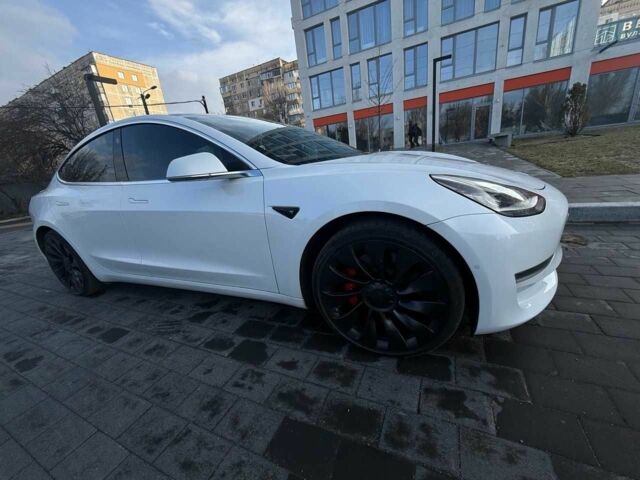 Білий Тесла Модель 3, об'ємом двигуна 0 л та пробігом 164 тис. км за 19500 $, фото 1 на Automoto.ua