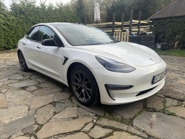 Білий Тесла Модель 3, об'ємом двигуна 0 л та пробігом 170 тис. км за 18000 $, фото 1 на Automoto.ua