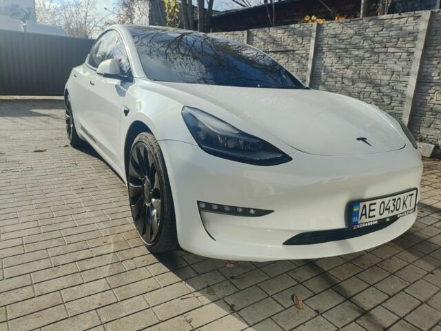 Белый Тесла Модель 3, объемом двигателя 0 л и пробегом 95 тыс. км за 20999 $, фото 1 на Automoto.ua