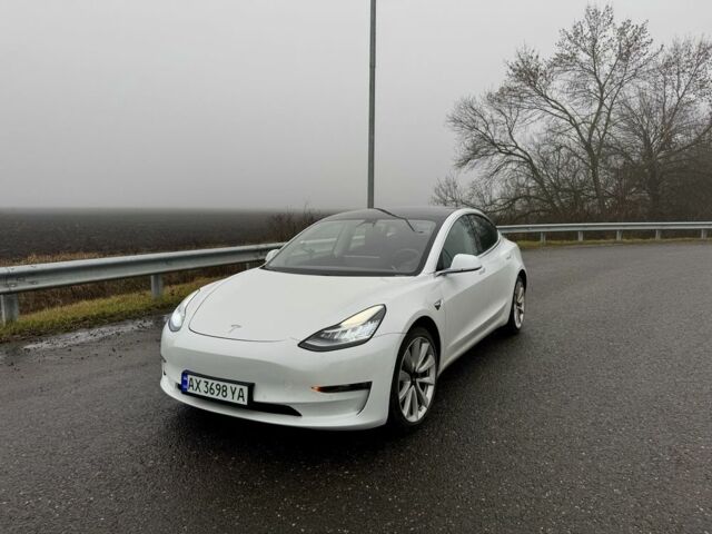 Белый Тесла Модель 3, объемом двигателя 0 л и пробегом 101 тыс. км за 18999 $, фото 1 на Automoto.ua