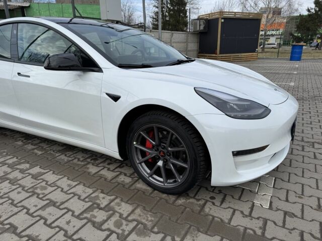 Белый Тесла Модель 3, объемом двигателя 0 л и пробегом 41 тыс. км за 22500 $, фото 1 на Automoto.ua