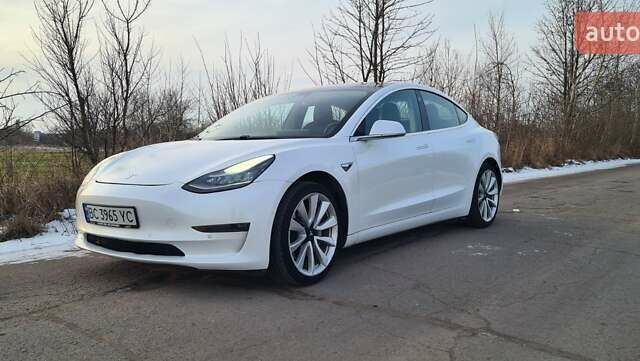 Белый Тесла Модель 3, объемом двигателя 0 л и пробегом 190 тыс. км за 13450 $, фото 1 на Automoto.ua