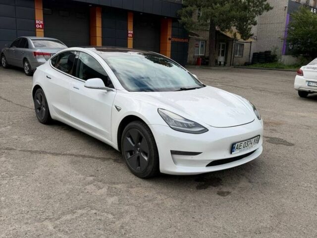 Білий Тесла Модель 3, об'ємом двигуна 0 л та пробігом 148 тис. км за 14900 $, фото 1 на Automoto.ua