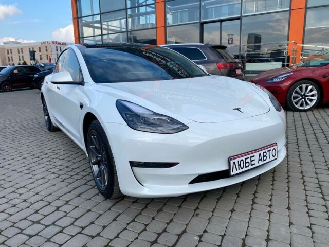Білий Тесла Модель 3, об'ємом двигуна 0 л та пробігом 106 тис. км за 17000 $, фото 1 на Automoto.ua