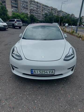 Белый Тесла Модель 3, объемом двигателя 0 л и пробегом 167 тыс. км за 18000 $, фото 1 на Automoto.ua
