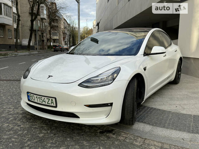 Білий Тесла Модель 3, об'ємом двигуна 0 л та пробігом 60 тис. км за 20800 $, фото 1 на Automoto.ua