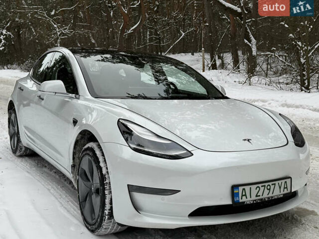 Белый Тесла Модель 3, объемом двигателя 0 л и пробегом 185 тыс. км за 13500 $, фото 1 на Automoto.ua