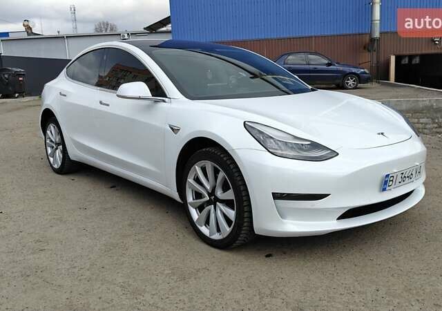 Белый Тесла Модель 3, объемом двигателя 0 л и пробегом 76 тыс. км за 17900 $, фото 1 на Automoto.ua