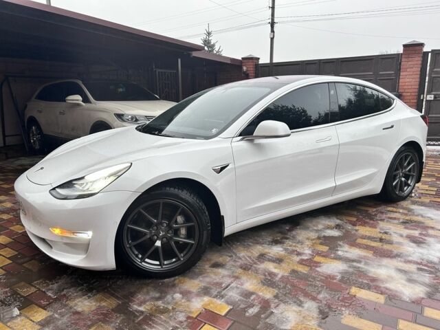 Белый Тесла Модель 3, объемом двигателя 0 л и пробегом 149 тыс. км за 16900 $, фото 1 на Automoto.ua