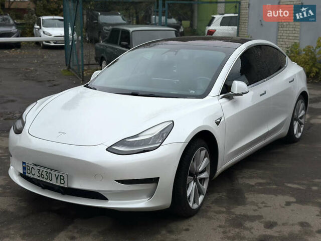 Тесла Модель 3 2018 у Львові на Automoto.ua Білий Тесла Модель 3, об'ємом двигуна 0 л та пробігом 173 тис. км за 15300 $, фото 1 на Automoto.ua