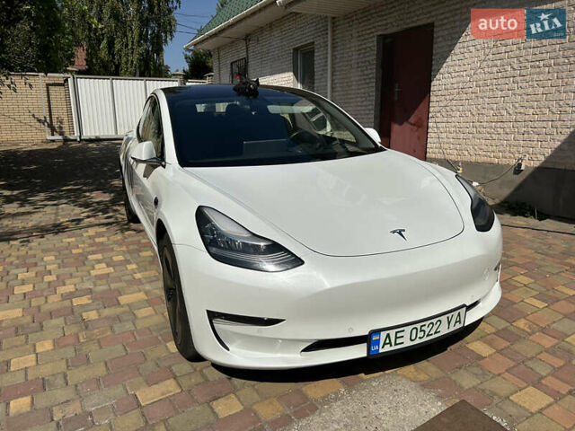 Білий Тесла Модель 3, об'ємом двигуна 0 л та пробігом 105 тис. км за 15200 $, фото 1 на Automoto.ua