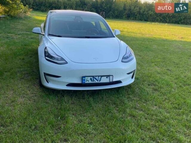 Белый Тесла Модель 3, объемом двигателя 0 л и пробегом 192 тыс. км за 17800 $, фото 1 на Automoto.ua