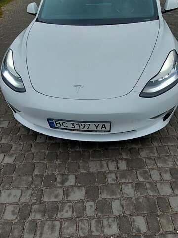 Белый Тесла Модель 3, объемом двигателя 0 л и пробегом 123 тыс. км за 17300 $, фото 1 на Automoto.ua