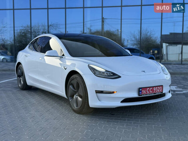 Белый Тесла Модель 3, объемом двигателя 0 л и пробегом 90 тыс. км за 17600 $, фото 1 на Automoto.ua