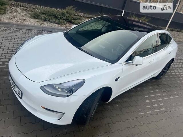 Белый Тесла Модель 3, объемом двигателя 0 л и пробегом 92 тыс. км за 22999 $, фото 1 на Automoto.ua