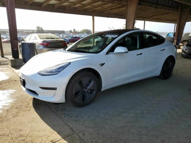 Белый Тесла Модель 3, объемом двигателя 0 л и пробегом 35 тыс. км за 5700 $, фото 1 на Automoto.ua
