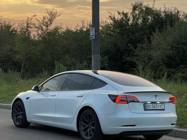 Білий Тесла Модель 3, об'ємом двигуна 0 л та пробігом 110 тис. км за 17000 $, фото 1 на Automoto.ua