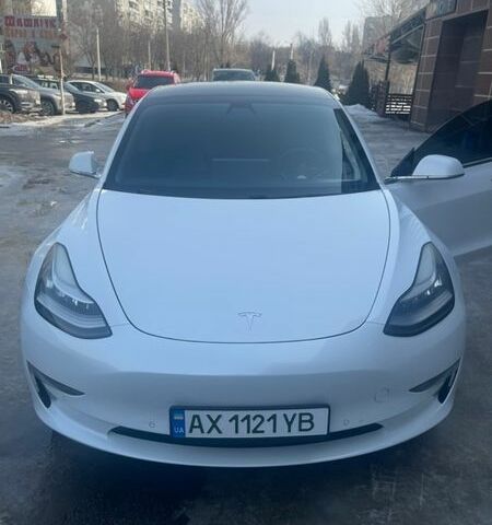 Белый Тесла Модель 3, объемом двигателя 0 л и пробегом 201 тыс. км за 14500 $, фото 1 на Automoto.ua
