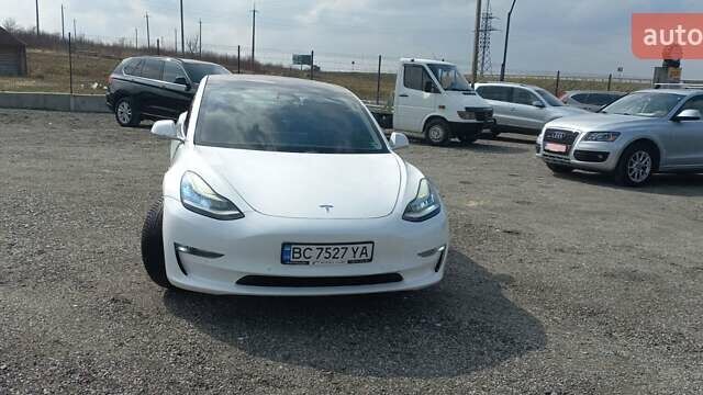 Белый Тесла Модель 3, объемом двигателя 0 л и пробегом 144 тыс. км за 18300 $, фото 1 на Automoto.ua