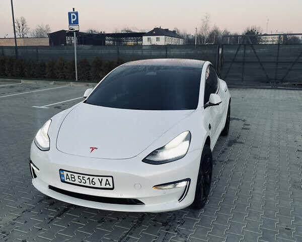 Білий Тесла Модель 3, об'ємом двигуна 0 л та пробігом 172 тис. км за 16500 $, фото 1 на Automoto.ua