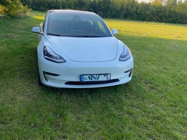 Белый Тесла Модель 3, объемом двигателя 0 л и пробегом 192 тыс. км за 17500 $, фото 1 на Automoto.ua