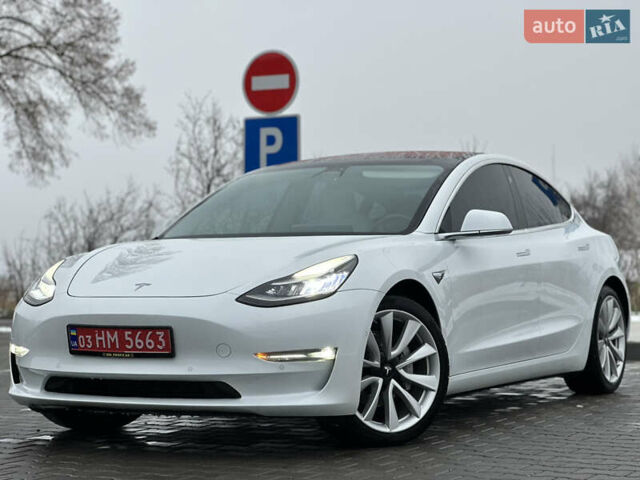 Білий Тесла Модель 3, об'ємом двигуна 0 л та пробігом 118 тис. км за 14999 $, фото 1 на Automoto.ua