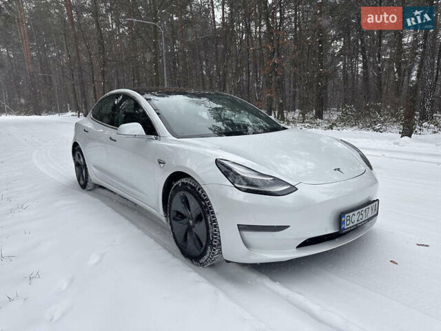 Білий Тесла Модель 3, об'ємом двигуна 0 л та пробігом 87 тис. км за 22500 $, фото 1 на Automoto.ua