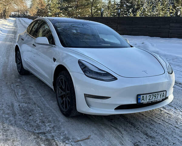 Белый Тесла Модель 3, объемом двигателя 0 л и пробегом 185 тыс. км за 12500 $, фото 1 на Automoto.ua
