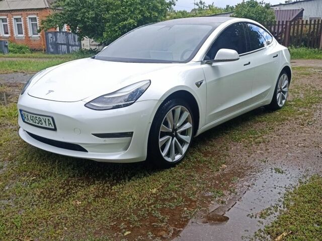 Белый Тесла Модель 3, объемом двигателя 0 л и пробегом 119 тыс. км за 16200 $, фото 1 на Automoto.ua