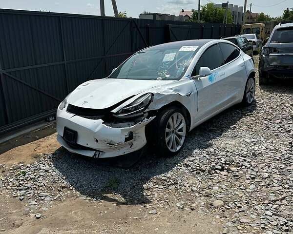 Білий Тесла Модель 3, об'ємом двигуна 0 л та пробігом 192 тис. км за 9200 $, фото 1 на Automoto.ua