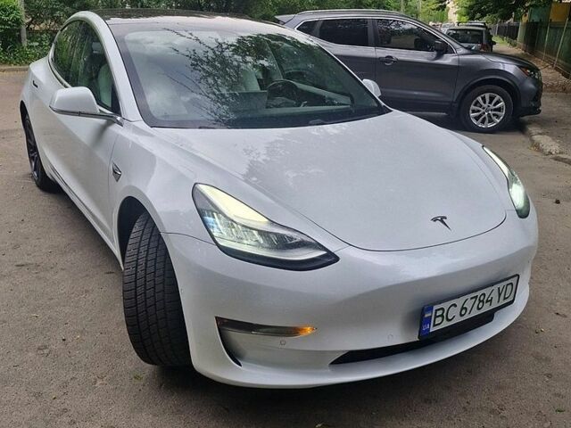 Белый Тесла Модель 3, объемом двигателя 0 л и пробегом 81 тыс. км за 17490 $, фото 1 на Automoto.ua