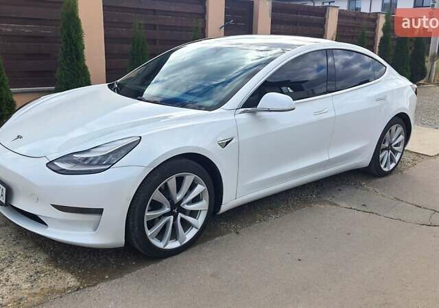 Белый Тесла Модель 3, объемом двигателя 0 л и пробегом 78 тыс. км за 17500 $, фото 1 на Automoto.ua