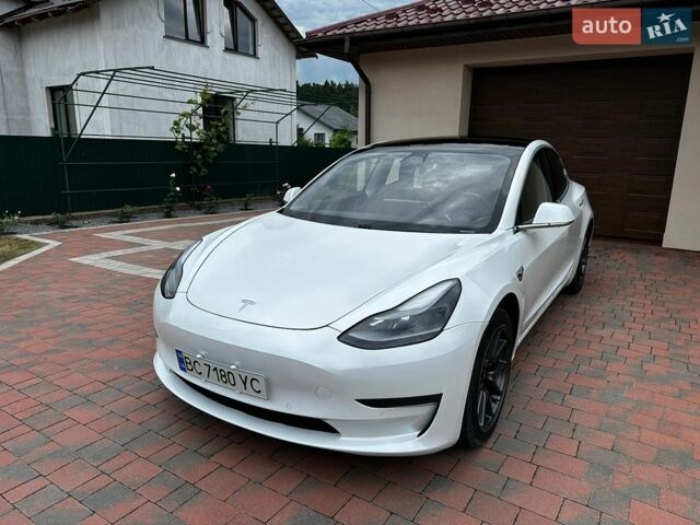 Белый Тесла Модель 3, объемом двигателя 0 л и пробегом 126 тыс. км за 17100 $, фото 1 на Automoto.ua