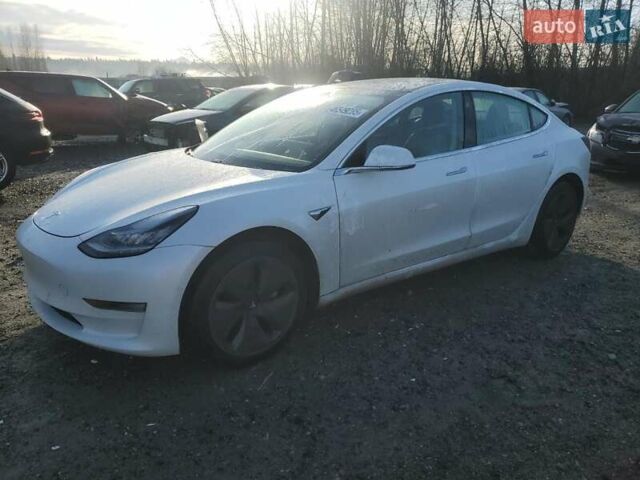 Белый Тесла Модель 3, объемом двигателя 0 л и пробегом 56 тыс. км за 11500 $, фото 1 на Automoto.ua