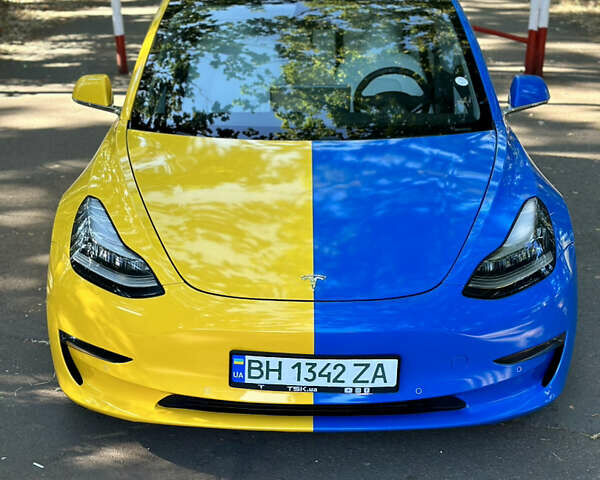 Белый Тесла Модель 3, объемом двигателя 0 л и пробегом 66 тыс. км за 19900 $, фото 1 на Automoto.ua
