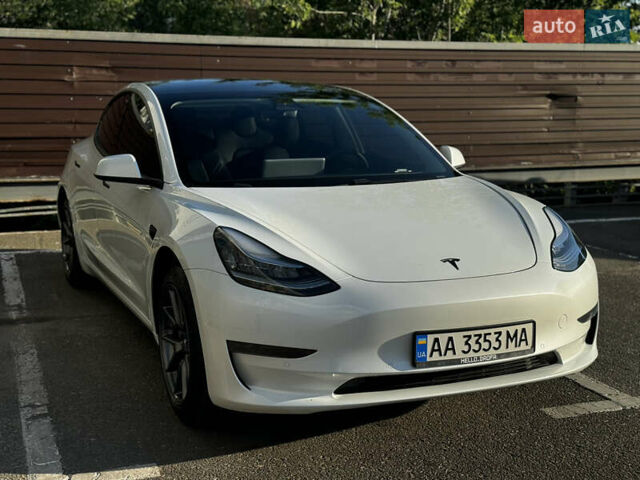 Білий Тесла Модель 3, об'ємом двигуна 0 л та пробігом 57 тис. км за 20000 $, фото 1 на Automoto.ua