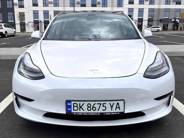 Белый Тесла Модель 3, объемом двигателя 0.26 л и пробегом 112 тыс. км за 16900 $, фото 1 на Automoto.ua