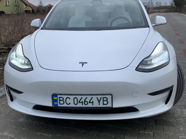 Белый Тесла Модель 3, объемом двигателя 0 л и пробегом 97 тыс. км за 17100 $, фото 1 на Automoto.ua