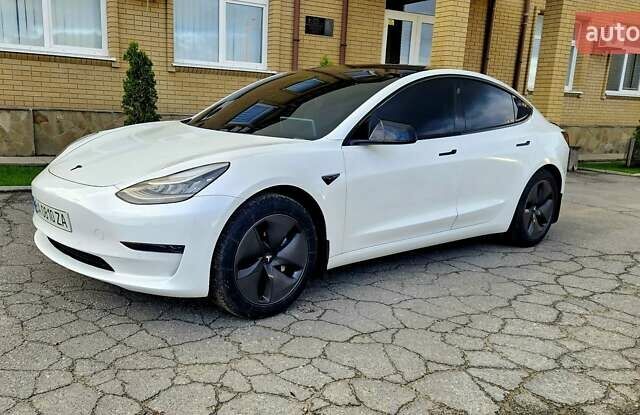Білий Тесла Модель 3, об'ємом двигуна 0 л та пробігом 78 тис. км за 15300 $, фото 1 на Automoto.ua