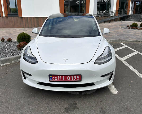 Белый Тесла Модель 3, объемом двигателя 0 л и пробегом 96 тыс. км за 16999 $, фото 1 на Automoto.ua